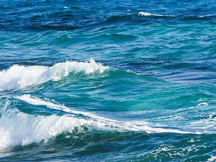 Phân tích hình tượng sóng trong bài thơ “Sóng” của Xuân Quỳnh